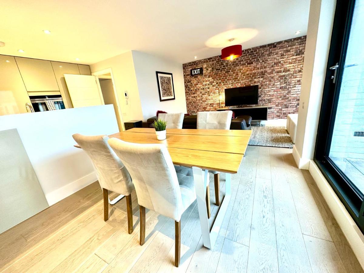 Beautiful New 2 Bedroom Apartment - Next To The Beach - Great Location - Free Parking - Fast Wifi - Smart Tv - Sleeps Up To 4! Close To Purbeck, Corfe Castle, Sandbanks, Poole & Bournemouth Swanage Exteriér fotografie