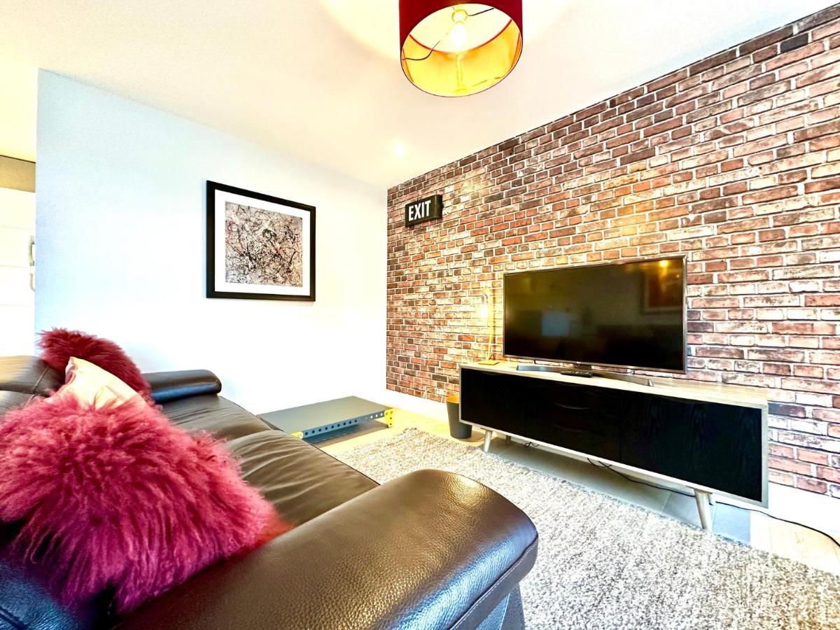 Beautiful New 2 Bedroom Apartment - Next To The Beach - Great Location - Free Parking - Fast Wifi - Smart Tv - Sleeps Up To 4! Close To Purbeck, Corfe Castle, Sandbanks, Poole & Bournemouth Swanage Exteriér fotografie